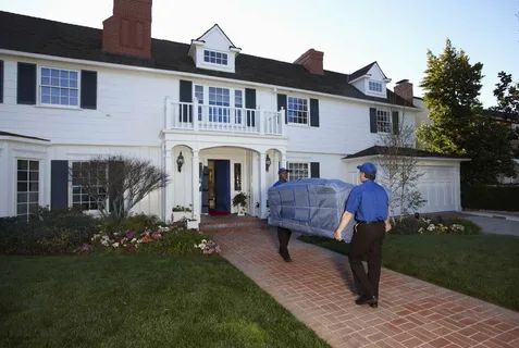 Professional villa movers services in Dubai helping with furniture arrangement, packing, and relocation